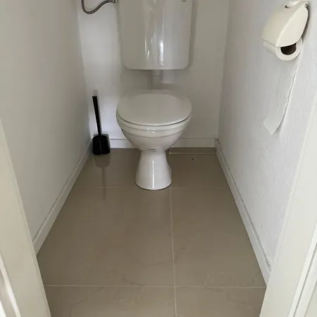 In Direkter Waldrandlage Von - Keine Handwerkerunterkunft!