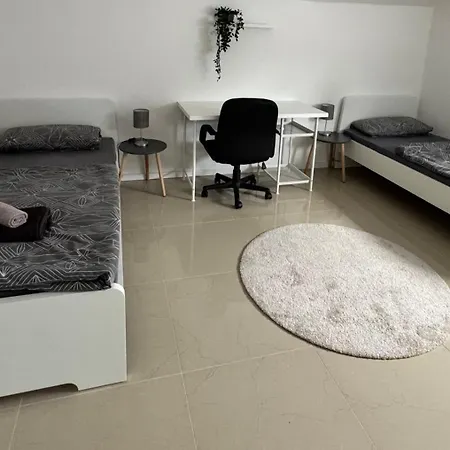 Apartment In Direkter Waldrandlage Von - Keine Handwerkerunterkunft!